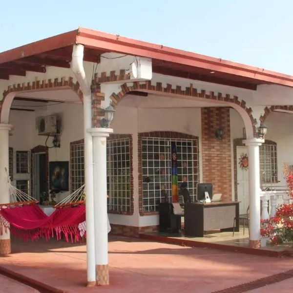 Dharma Casa Holistica, Vivero, Yoga y Retiros，位于Los Cerritos的酒店