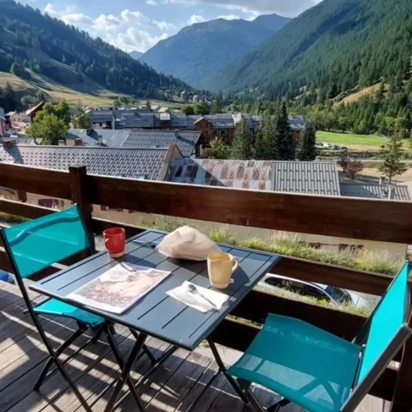 Le Studio du Queyras avec vue sur la montagne，位于阿布列的酒店