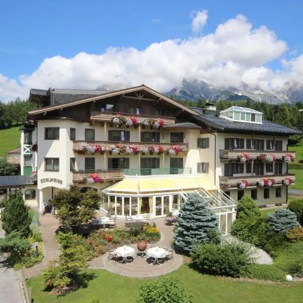 Hotel Edelweiss，位于Dorf Dienten的酒店