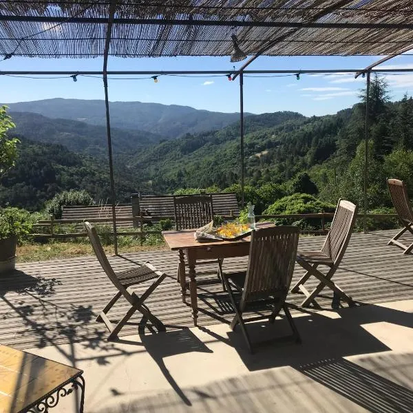 Gite très belle vue au cœur des Cévennes，位于Saint-Germain-de-Calberte的酒店