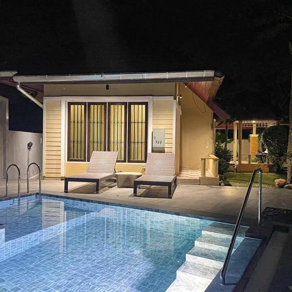 The Endless Pool Villa, 2 Bedrooms 0.6 km to Beach，位于Ban Lum Fuang的酒店