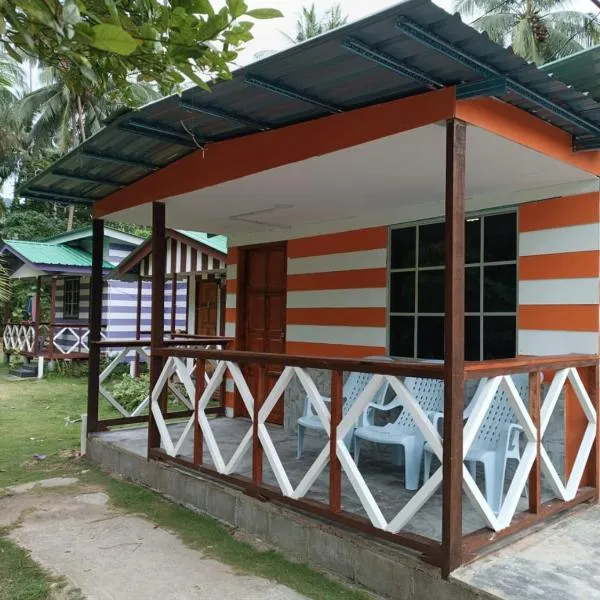 朱拉海洋度假屋，位于Kampong Juara的酒店