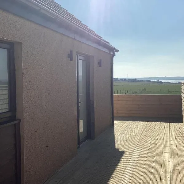 Loanside Lodge, Self-Catering, Holm, Orkney.，位于布里村的酒店