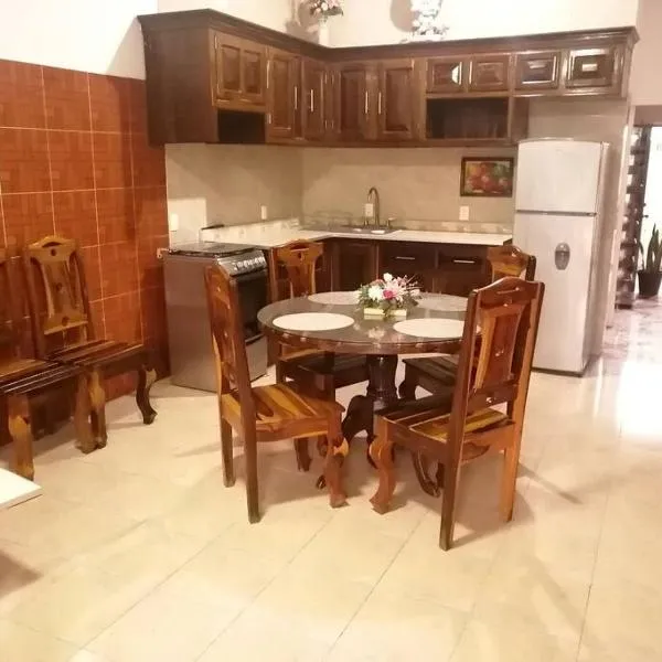 Casa Maribel Lugar para descansar en ixtapa，位于La Desembocada的酒店