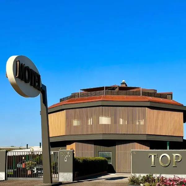 托普汽车旅馆酒店，位于Zibido San Giacomo的酒店