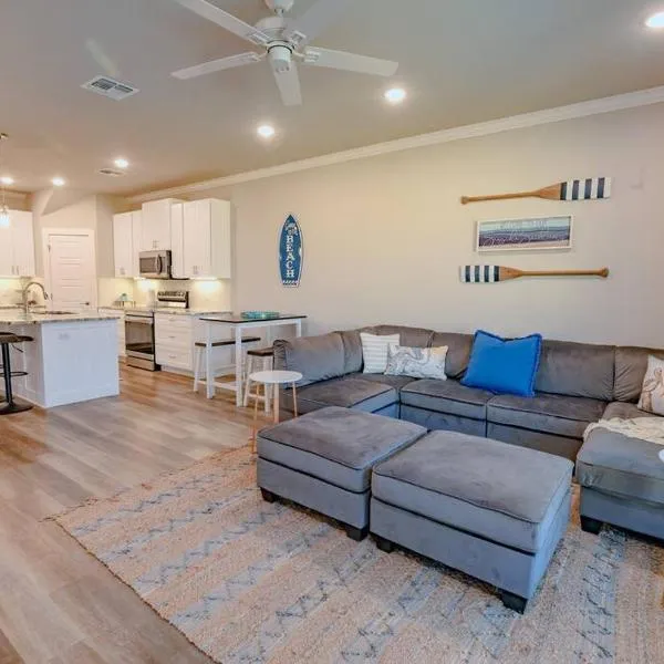 Private Pool Magnolia's Coastal Escape，位于科珀斯克里斯蒂的酒店