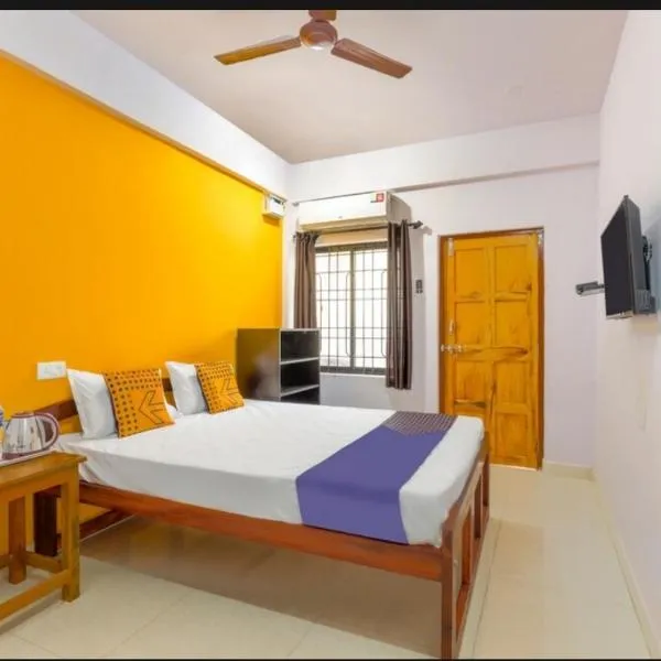 Prakash Holiday Inn，位于Ajgaon的酒店