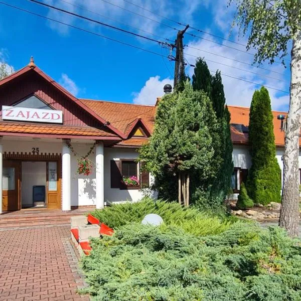 Motel i Restauracja "Pod Basztą"，位于Oksa的酒店