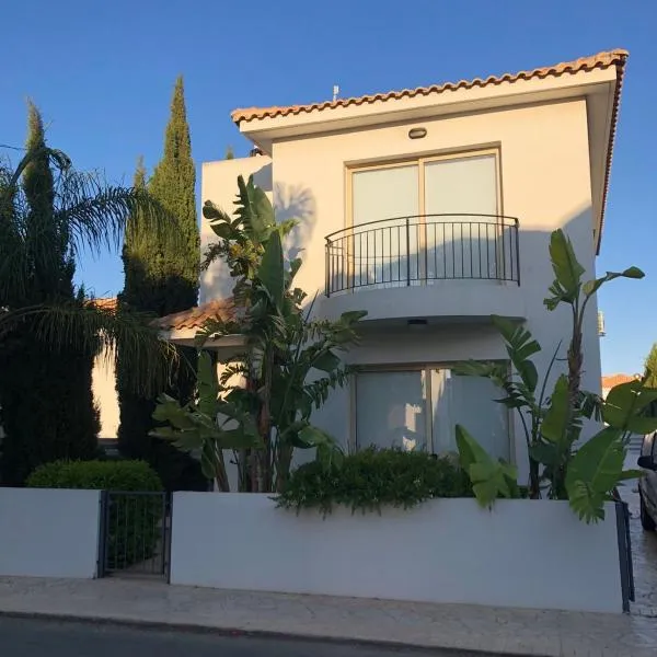 LC Palm Villa，位于普罗塔拉斯的酒店