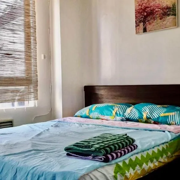 BUDER TownHouse Lias Marilao Bulacan Philippines，位于Marilao的酒店