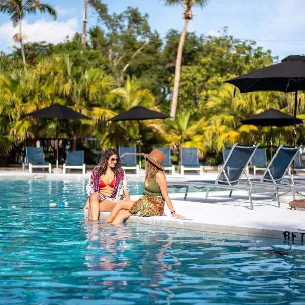 香蕉湾滨海度假酒店，位于鸭礁岛的酒店