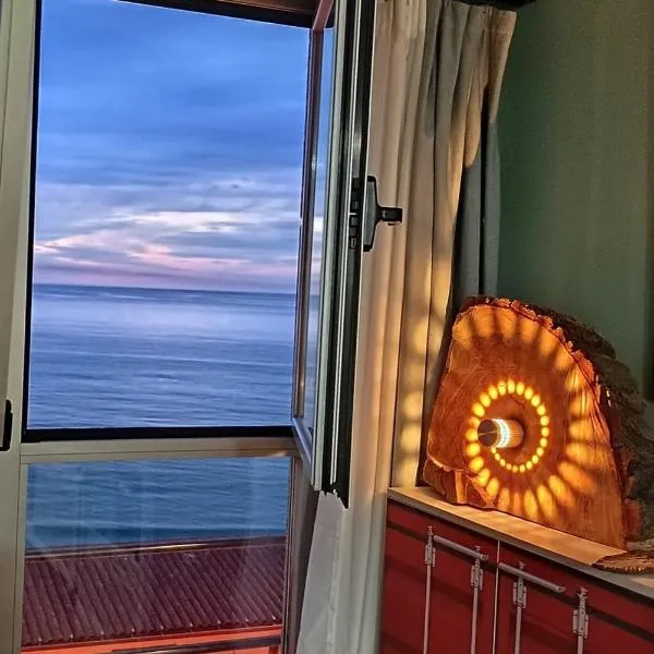 Apartamento con vistas al mar，位于马尔皮卡的酒店