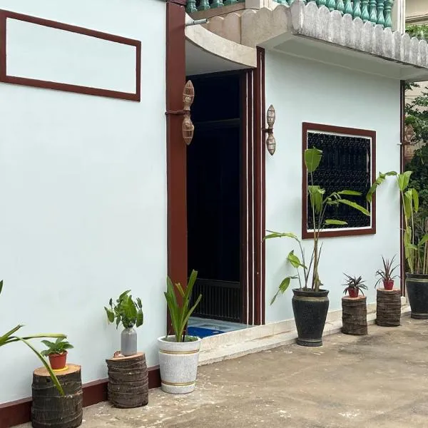 Lotus Blanc Homestay，位于Phumĭ Ândong Pring的酒店