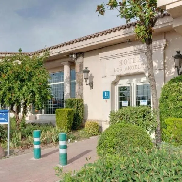 洛杉矶格兰酒店，位于Villaverde的酒店