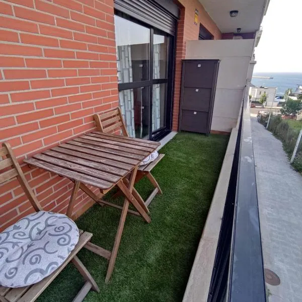 Precioso apartamento con terraza, pistas de padel y piscinas，位于乌迪亚莱斯堡的酒店
