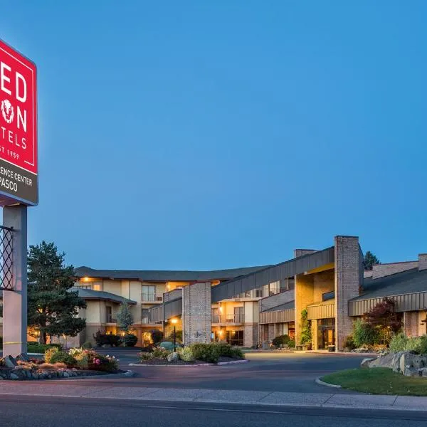 Red Lion Hotel Pasco Airport & Conference Center，位于Richland Y的酒店