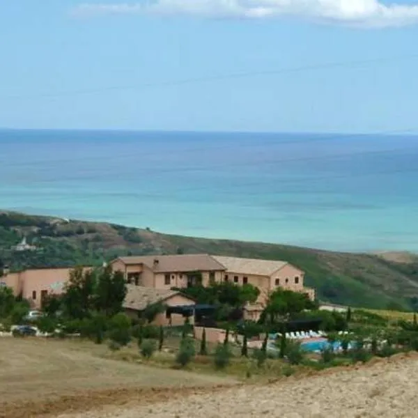 Agriturismo Le Macine，位于Arsita的酒店