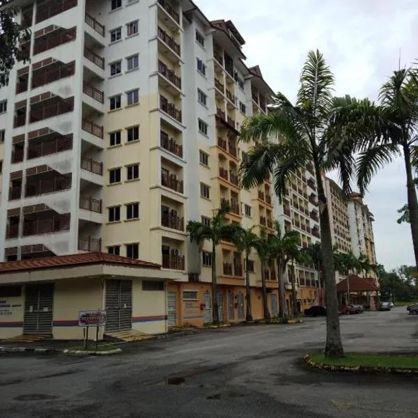 Bukit Merah Suria Apartment，位于Kampong Kubu Gajah的酒店