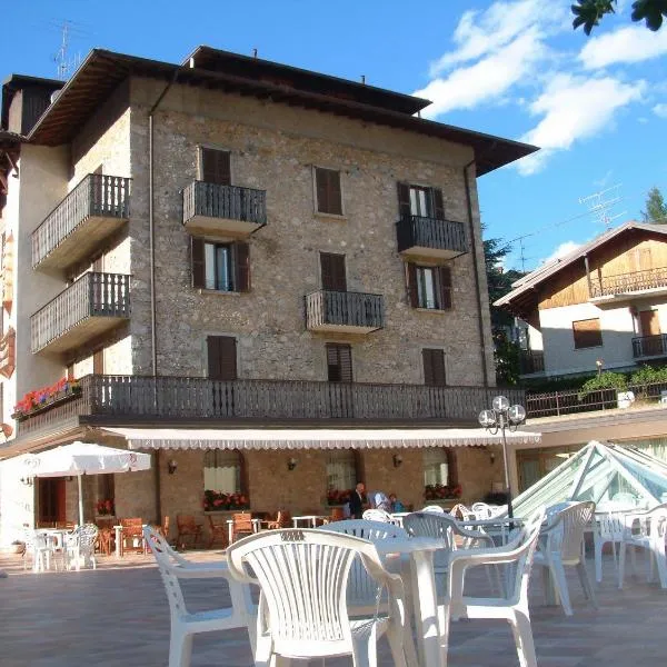 Hotel Carrara，位于皮亚扎布伦巴纳的酒店