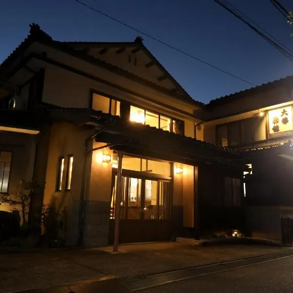 大佛日式旅馆，位于Nakada的酒店