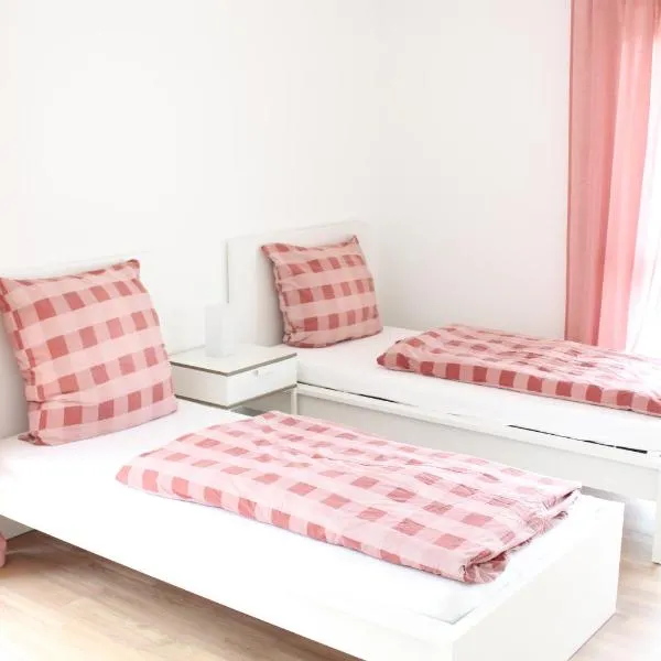 Rendel-Apartments by Bismarck Hostel Öhringen，位于厄林根的酒店