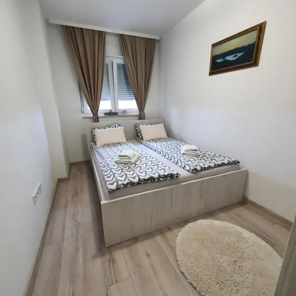 Apartman Basic 2，位于多博伊的酒店