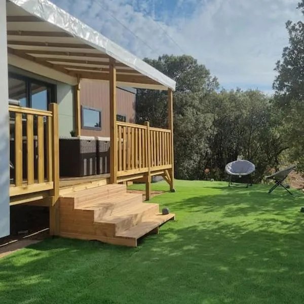Charmant et Spacieux Mobil Home，位于Rocbaron的酒店