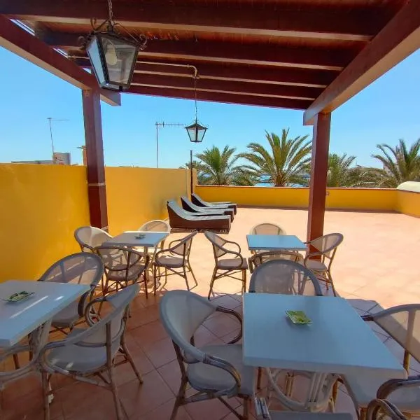 日落公寓式酒店，位于Lampedusa的酒店