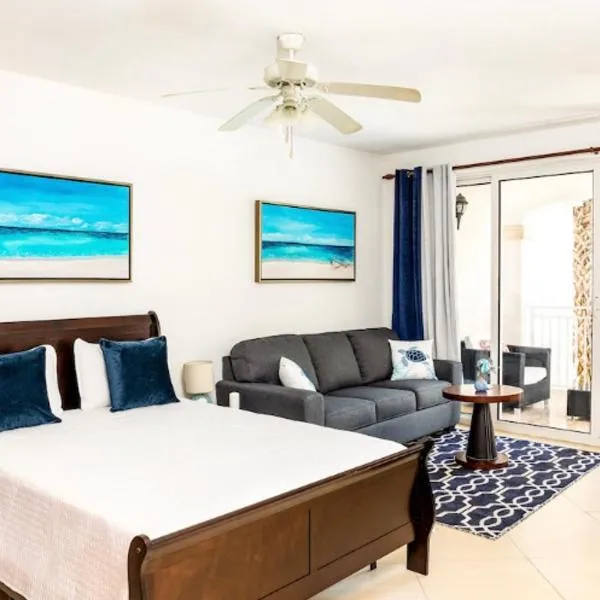 La Vista Azul - Lovely Spacious Condo close to Grace Bay - Free Wi-Fi，位于Wheeland Settlement的酒店