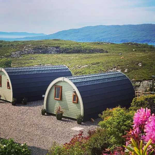 Duirinish Pods with Private Hot Tubs and Duirinish Bothy with No Hot Tub，位于Achmore的酒店