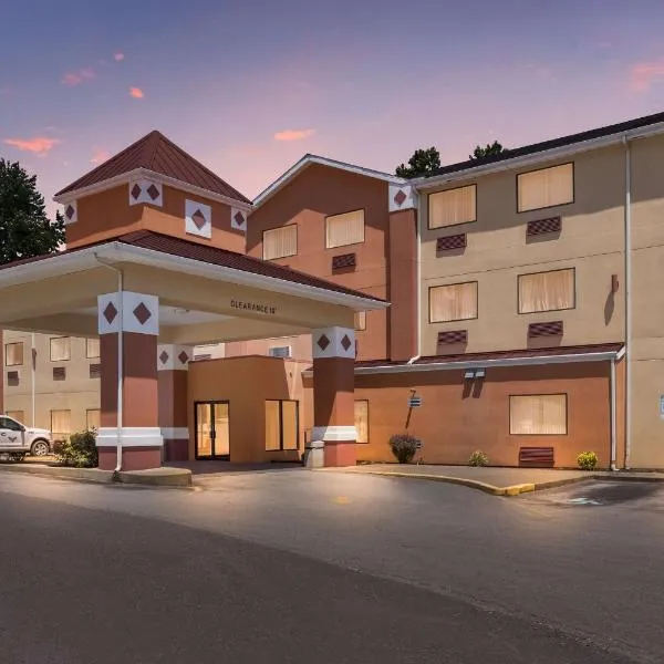 Best Western Logan Inn，位于Chapmanville的酒店