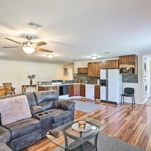 Sebring Condo with Game Room Less Than 13 Mi to Raceway，位于Frostproof的酒店