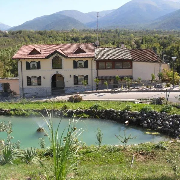 Giamia Villas，位于Vittorito的酒店