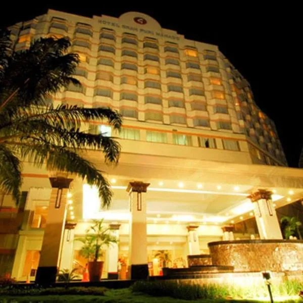 格兰普里美娜多酒店，位于Airmadidi的酒店