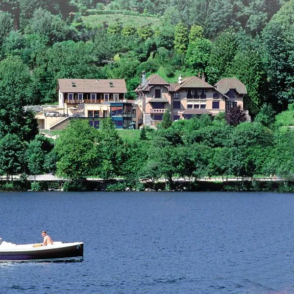 湖庄园酒店，位于沃洛格河畔格朗热的酒店