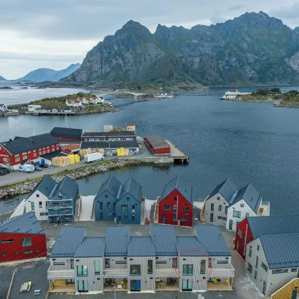 Modern apartment by the sea in Henningsvær，位于亨宁斯韦尔的酒店