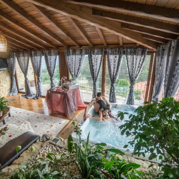 Casa Favo de Mel - Jacuzzi Privado & Lareira - Piscina，位于阿尔库什迪瓦尔德维什的酒店