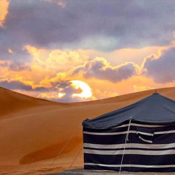 Arab desert camp，位于Al Mintirib的酒店