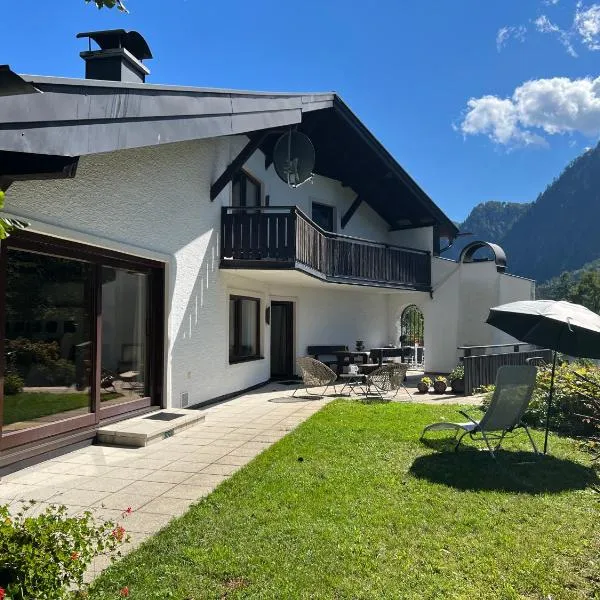 Die Landhausvilla in Unterach am Attersee，位于阿特湖畔施泰因巴赫的酒店