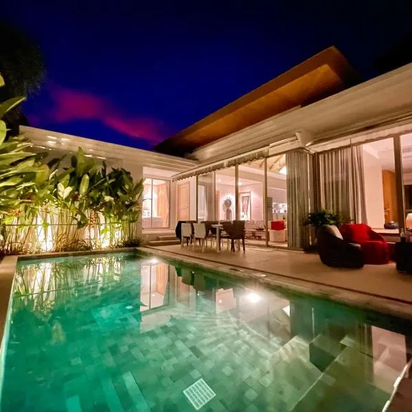 Superbe villa tropicale avec piscine privée Phuket，位于普吉镇的酒店