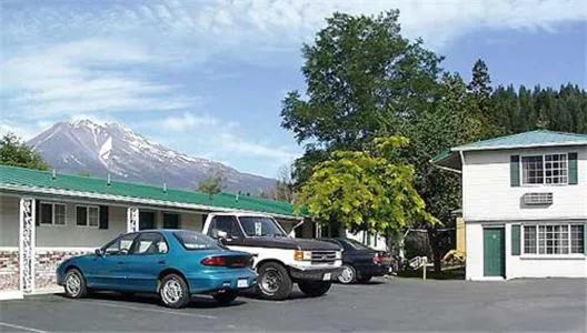 海螺汽车旅馆、咖啡厅及房车营地，位于韦德的酒店