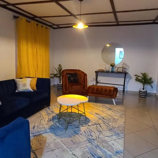 The Nest Airbnb - Milimani, Kitale，位于Hoeys Bridge的酒店