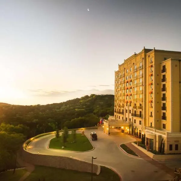 Hotel Viata，位于River Hills的酒店