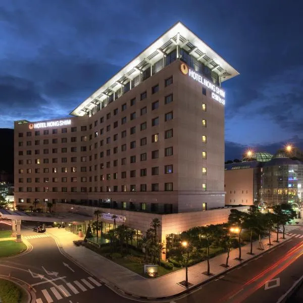 侬新酒店，位于Ch'ŏngnyong-dong的酒店