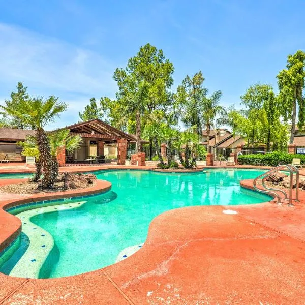 Gilbert Townhome with Easy Access to Phoenix!，位于吉尔伯特的酒店