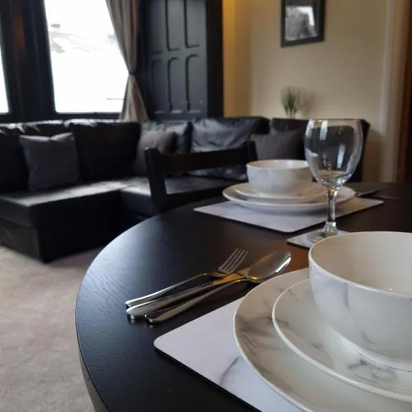Entire holiday home with FREE parking & fast WIFI，位于安布尔塞德的酒店