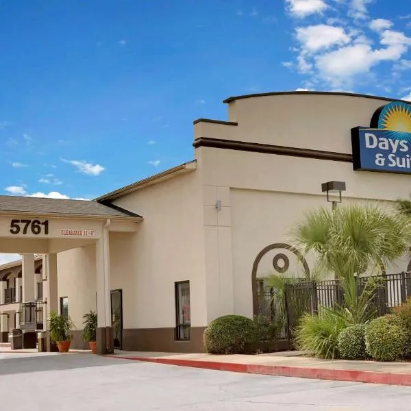 Days Inn & Suites by Wyndham Opelousas，位于奥珀卢萨斯的酒店