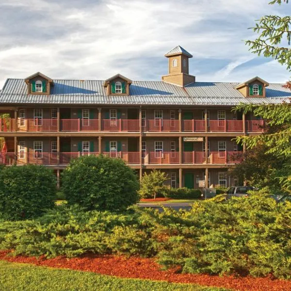 Holiday Inn Club Vacations Oak n Spruce Resort in the Berkshires an IHG Hotel，位于大巴灵顿的酒店