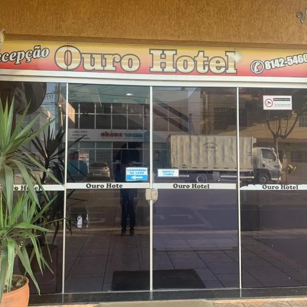 Ouro Hotel，位于Jacarèzinho的酒店