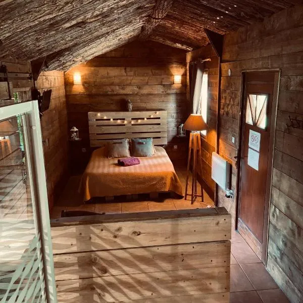 Chambre avec spa privé，位于努瓦永的酒店